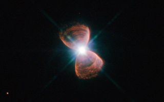 Tvískauta hringþokan Hubble 2